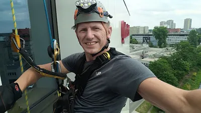 Darex Dariusz Rachel Usługi Alpinistyczne i Sprzątające, Mycie Okien na wysokości wodą zdemineralizowaną.Odśnieżanie.Śląsk